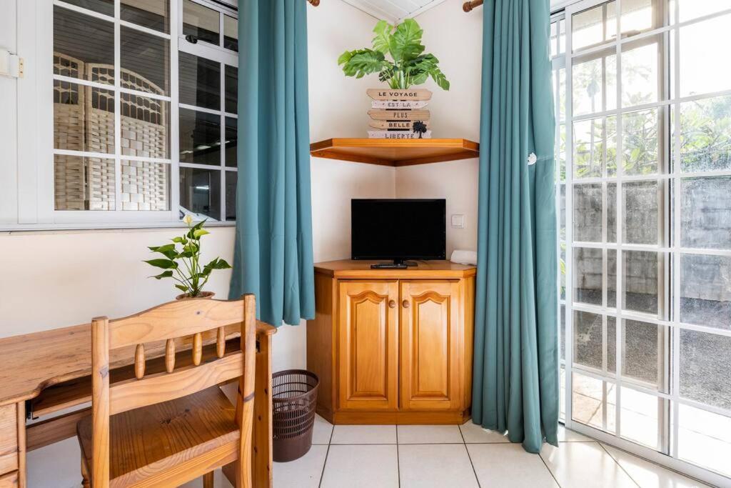 Chaine Lodge Maison Entiere Free Parking & Wifi 3Min De L'Aeroport Faaa Εξωτερικό φωτογραφία